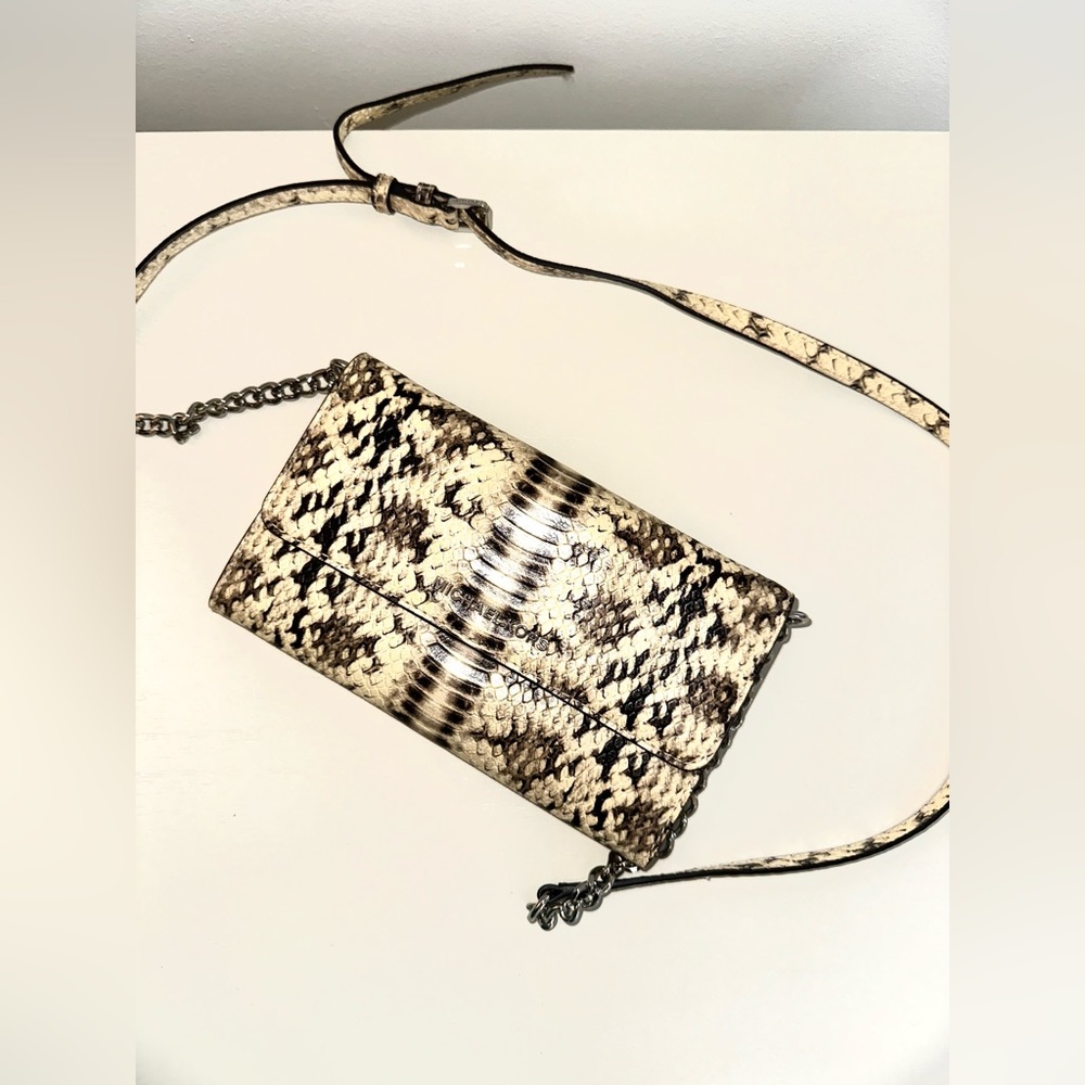 Michael Kors- Snake skin wallet on chain (NEW WITH TAGS)